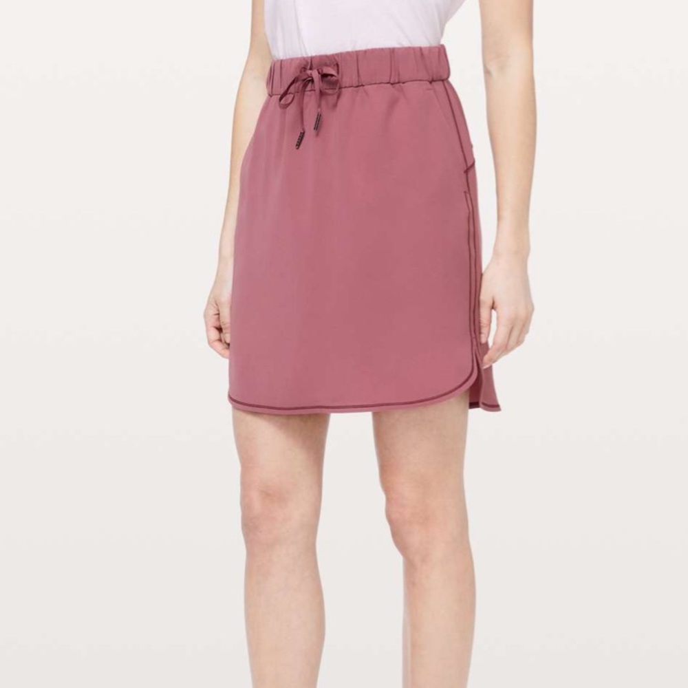 Lululemon - On the Fly Skirt - Picture 1 of 8